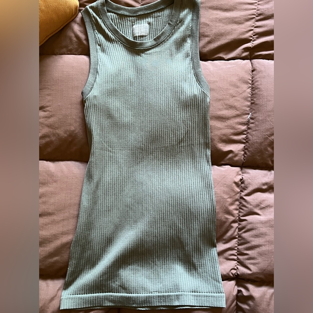 Athleta XS ribbed olive tank